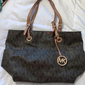 Michael Kors tote